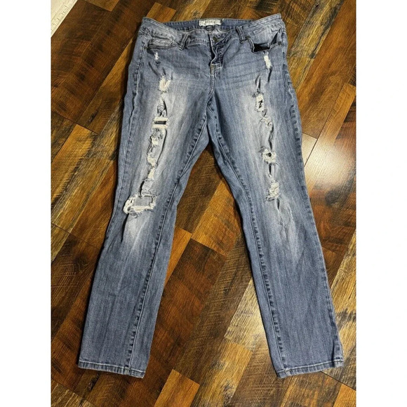 Torrid Jeans Womens 14 Blue Denim Boyfriend Distressed 34x30.5 - Picture 1 of 7